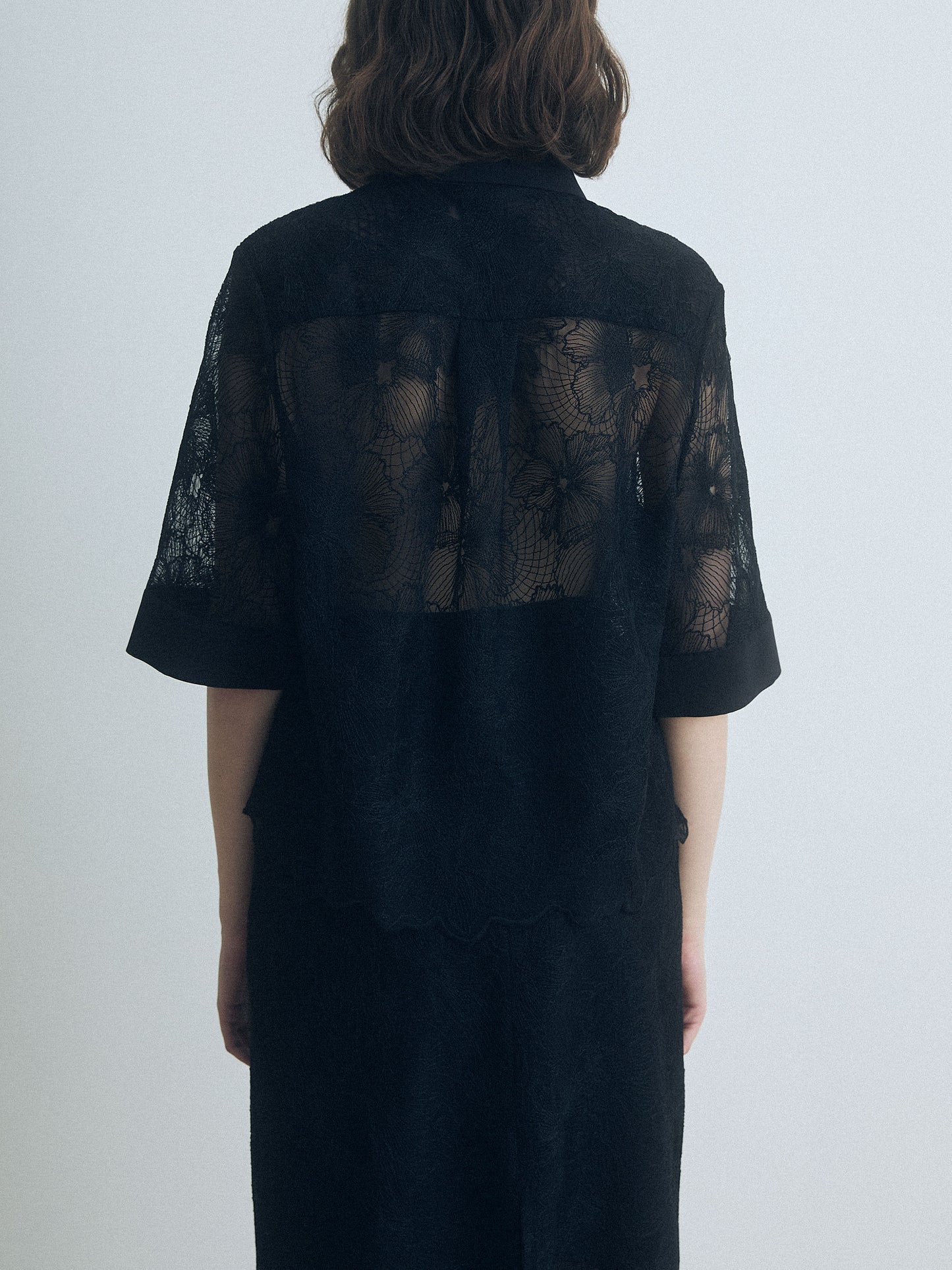 Lace Hem Stand-Collar Blouse