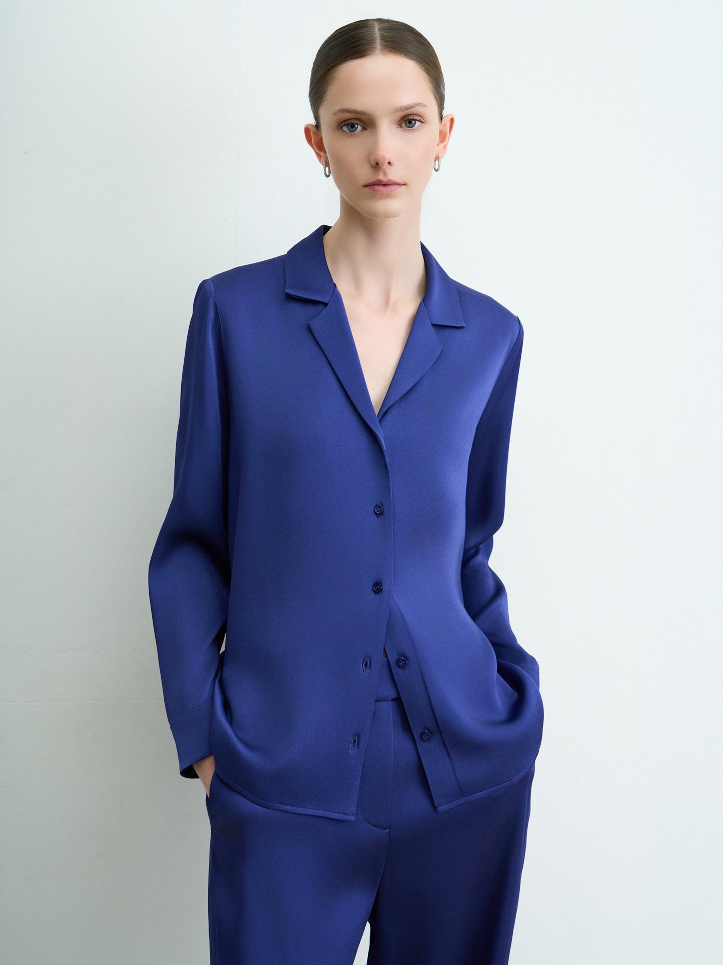 Blouse à Col Cranté en Crêpe Envers Satin