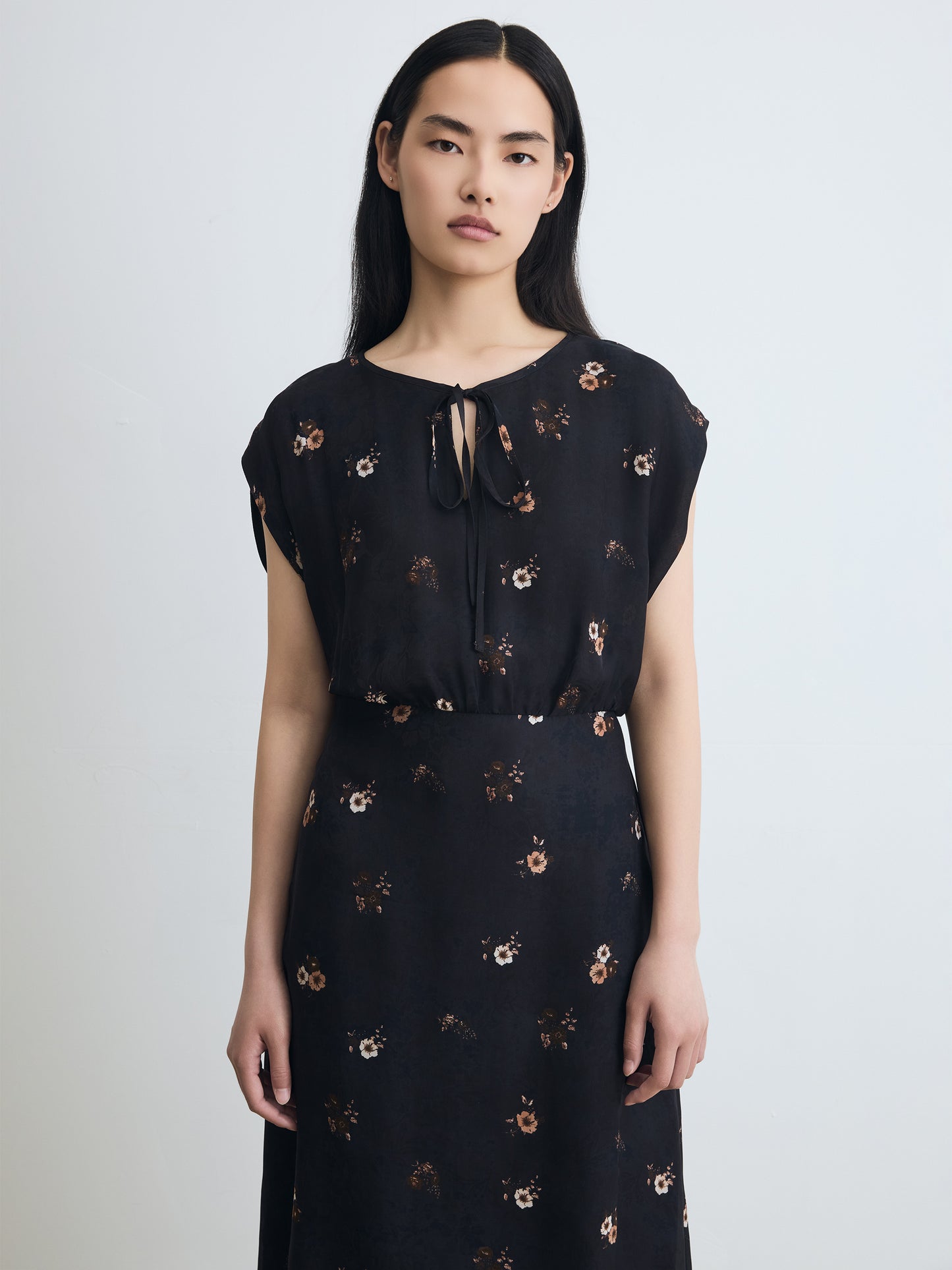 Robe Florale avec Lien à Nouer au Devant