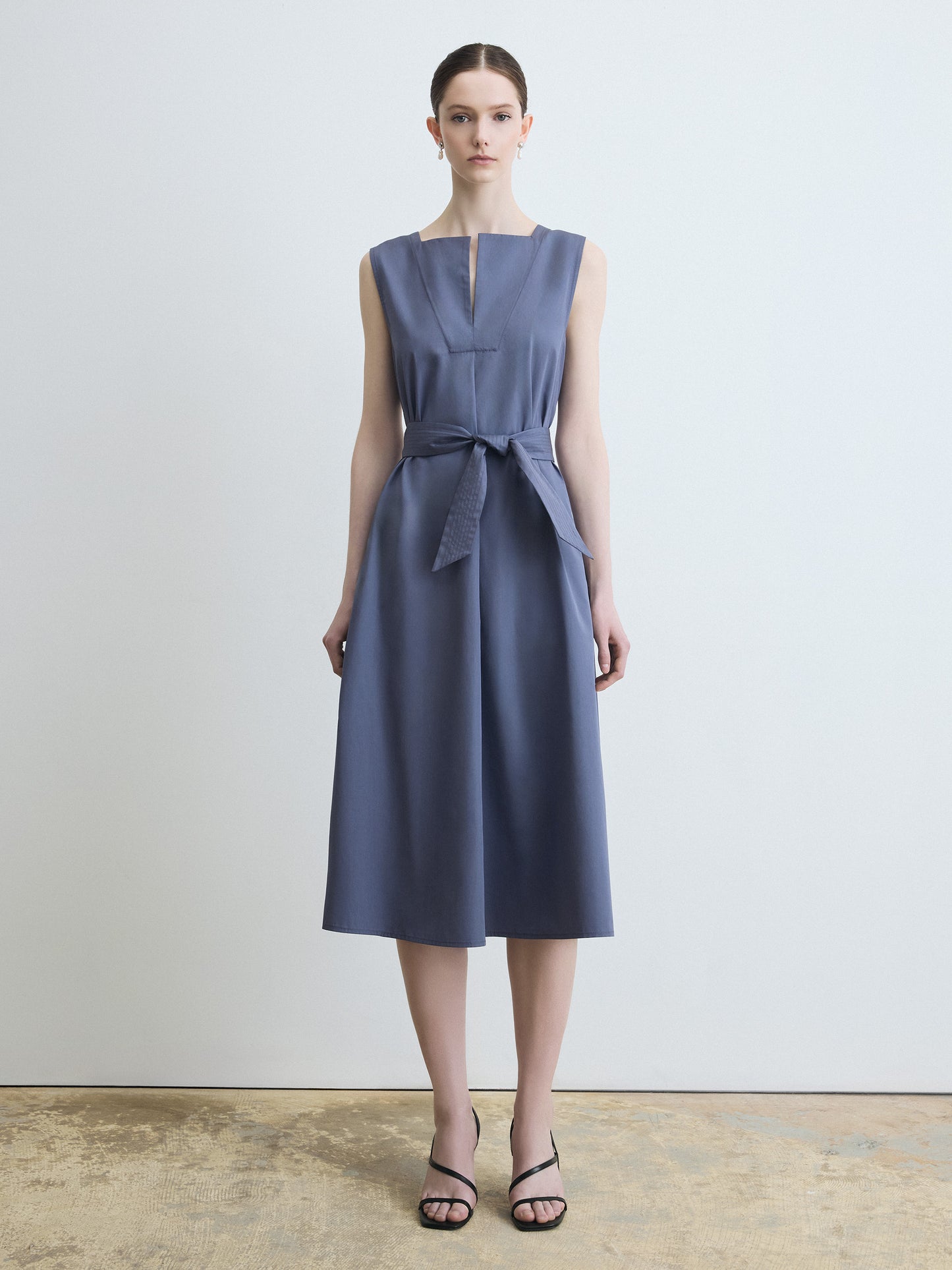 Poplin Sleeveless Trapeze Dress With Belt