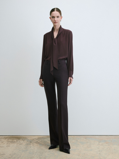 Pantalon Taille Basse Ajusté Et Évasé