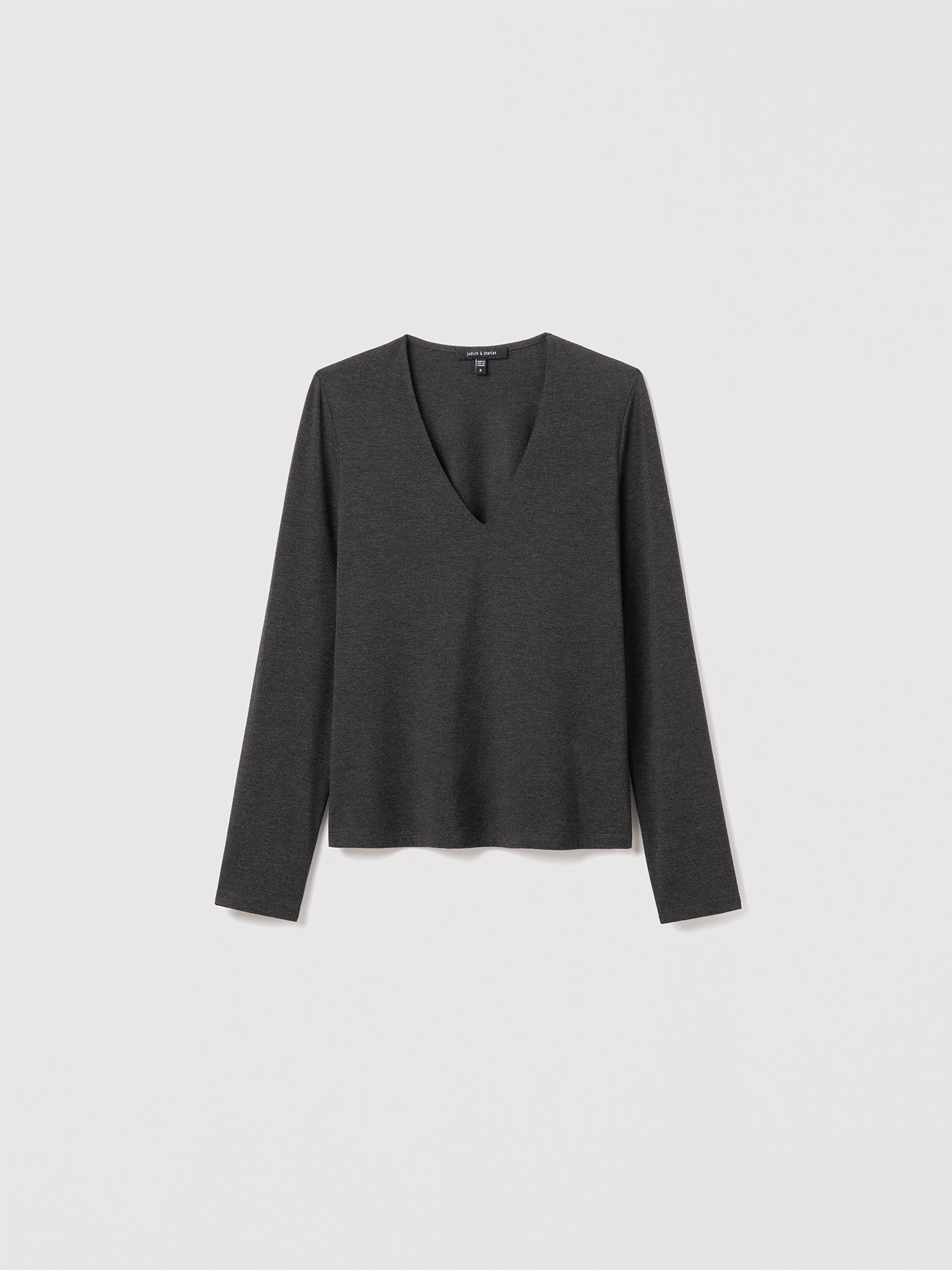 Judith & Charles charcoal V-neck long-sleeve T-shirt in fluid viscose jersey, fitted silhouette.